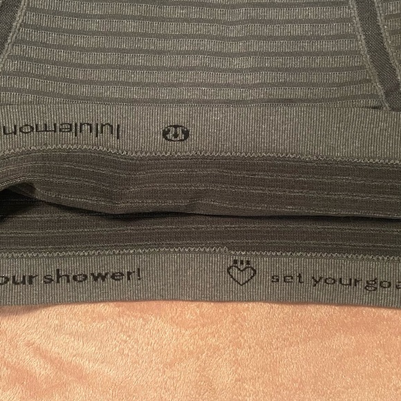 Lululemon Tank - Picture 2 of 6